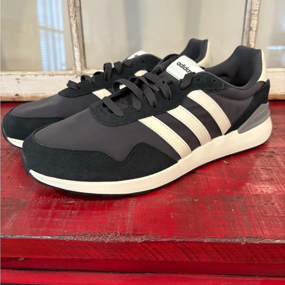 Adidas RUN 60s 4.0 sz. 11
